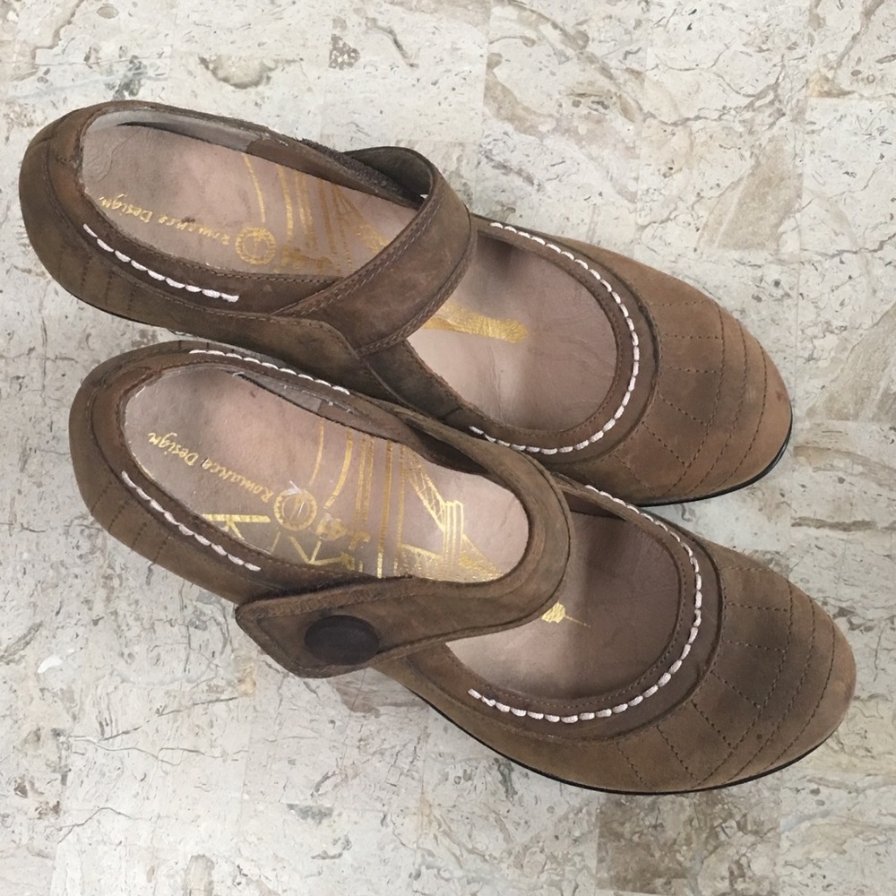 Distressed Brown Leather Mary Jane High Heel Pump